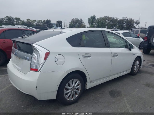 Toyota PRIUS PLUG-IN 2014 JTDKN3DP3E3056250 Image 6