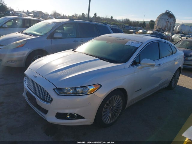 Ford Fusion Hybrid Titanium 2014 3FA6P0RU1ER306939 Image 2