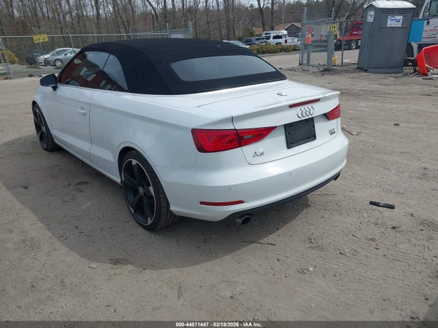 2015 AUDI A3 WAU3FLFF6F1129871 Photo 2
