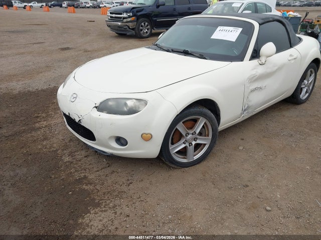 Продаж на аукціоні авто 2006 Mazda Mx-5 Touring, vin: JM1NC25FX60116272, номер лоту: 44511477