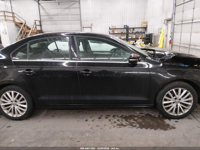 2015 Volkswagen Jetta 1.8t Se მანქანა იყიდება აუქციონზე, vin: 3VWD17AJ3FM287402, აუქციონის ნომერი: 44511503