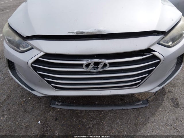 44511553 :رقم المزاد ، 5NPD74LF7HH175977 vin ، 2017 Hyundai Elantra Se مزاد بيع