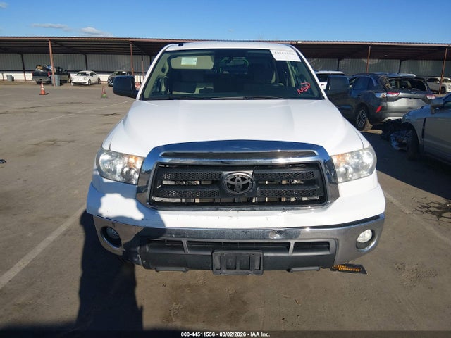 44511556 :رقم المزاد ، 5TFEM5F18BX021986 vin ، 2011 Toyota Tundra Grade 4.6l V8 مزاد بيع
