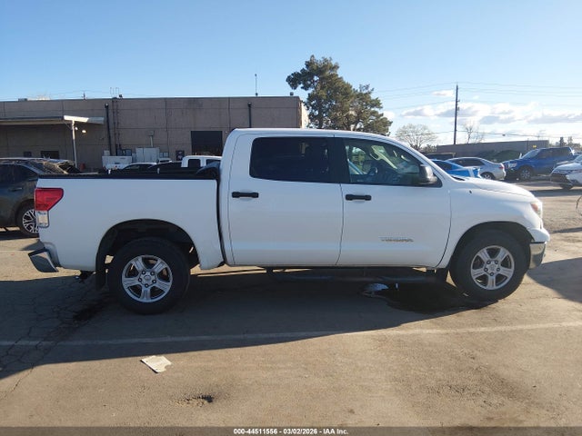 44511556 :رقم المزاد ، 5TFEM5F18BX021986 vin ، 2011 Toyota Tundra Grade 4.6l V8 مزاد بيع
