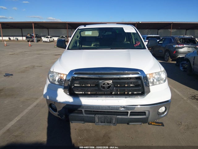 44511556 :رقم المزاد ، 5TFEM5F18BX021986 vin ، 2011 Toyota Tundra Grade 4.6l V8 مزاد بيع