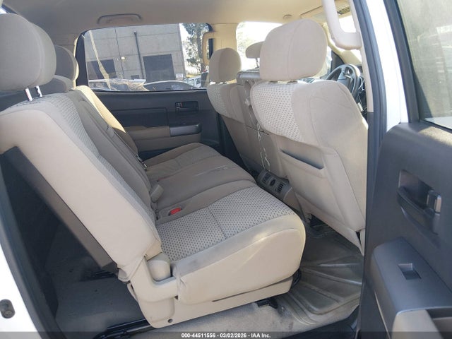 44511556 :رقم المزاد ، 5TFEM5F18BX021986 vin ، 2011 Toyota Tundra Grade 4.6l V8 مزاد بيع