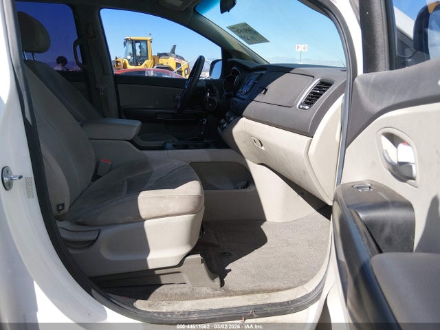 KNDMA5C12F6035662 KIA Sedona L