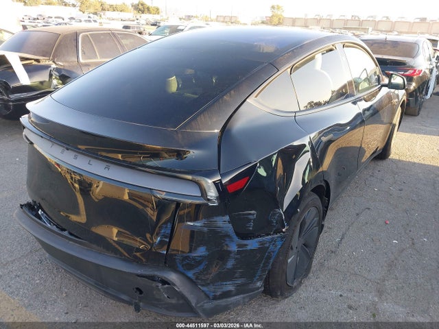 2026 TESLA MODEL Y 7SAYGDED1TF451710 Photo 3