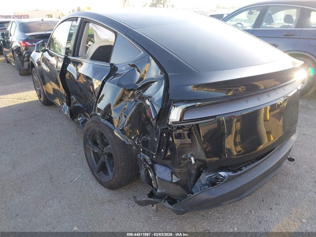 2026 TESLA MODEL Y 7SAYGDED1TF451710 Photo 5