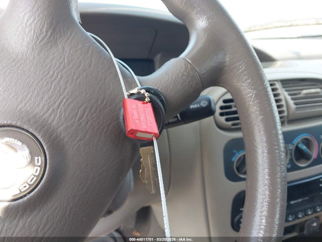 44511701 :رقم المزاد ، 1B3ES26C32D600313 vin ، 2002 Dodge Neon مزاد بيع