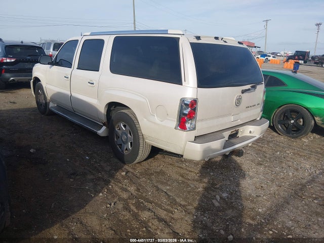 2004 CADILLAC ESCALADE ESV 3GYFK66N04G185897 Photo 2