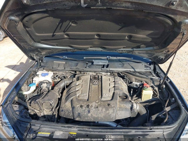 Продаж на аукціоні авто 2013 Volkswagen Touareg Tdi Lux, vin: WVGEP9BP8DD013928, номер лоту: 44511732