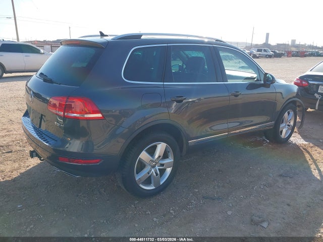 Продаж на аукціоні авто 2013 Volkswagen Touareg Tdi Lux, vin: WVGEP9BP8DD013928, номер лоту: 44511732