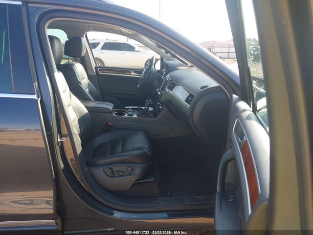 Продаж на аукціоні авто 2013 Volkswagen Touareg Tdi Lux, vin: WVGEP9BP8DD013928, номер лоту: 44511732