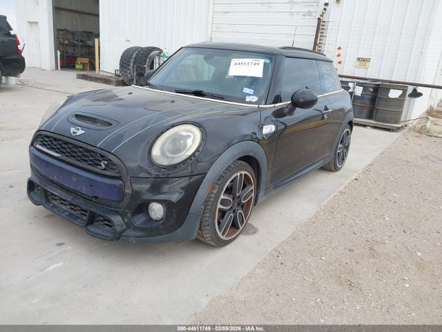 2017 MINI HARDTOP WMWXP7C38H3B94831 Photo 1
