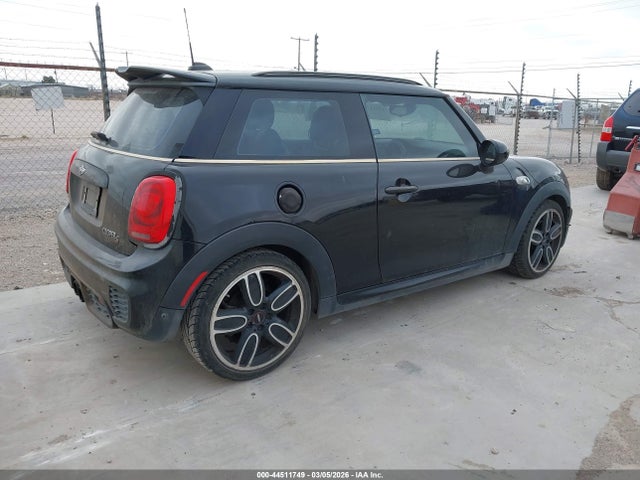 2017 MINI HARDTOP WMWXP7C38H3B94831 Photo 3