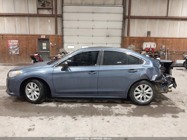 44511752 :رقم المزاد ، 4S3BNAB6XH3003290 vin ، 2017 Subaru Legacy 2.5i مزاد بيع