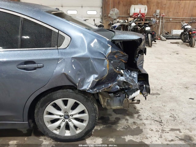 44511752 :رقم المزاد ، 4S3BNAB6XH3003290 vin ، 2017 Subaru Legacy 2.5i مزاد بيع