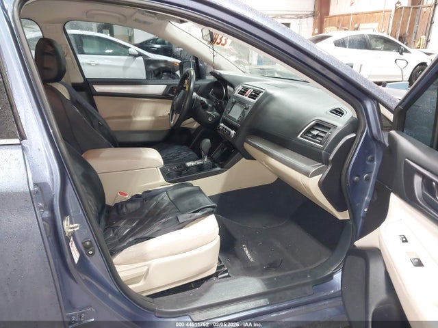 44511752 :رقم المزاد ، 4S3BNAB6XH3003290 vin ، 2017 Subaru Legacy 2.5i مزاد بيع