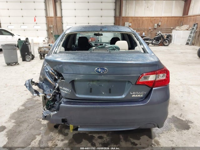 44511752 :رقم المزاد ، 4S3BNAB6XH3003290 vin ، 2017 Subaru Legacy 2.5i مزاد بيع