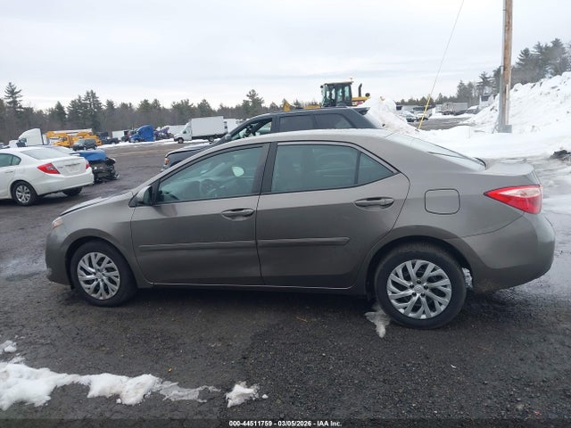 2T1BURHE7JC096699 Toyota COROLLA LE
