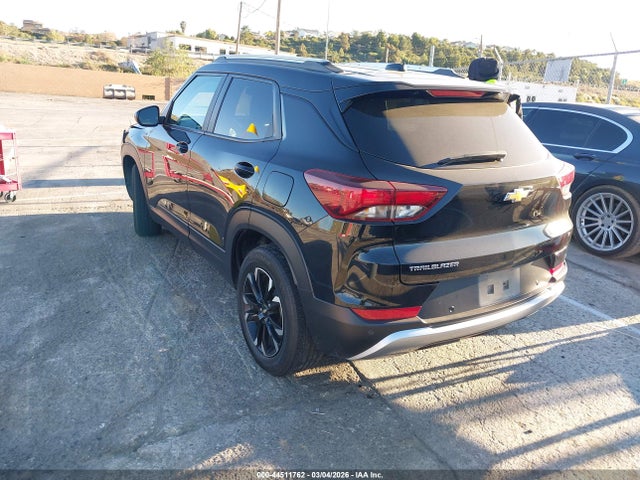 2023 CHEVROLET TRAILBLAZER KL79MPSL1PB107310 Photo 2