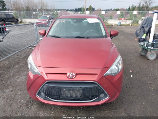 3MYDLBYV2KY524541 Toyota YARIS LE