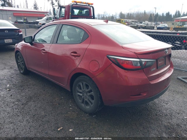 3MYDLBYV2KY524541 Toyota YARIS LE