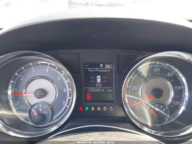 2011 CHRYSLER TOWN & COUNTRY 2A4RR8DG4BR614362 Photo 6