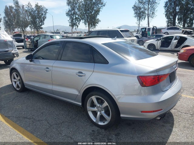 2016 AUDI A3 WAUA7GFF1G1003348 Photo 2