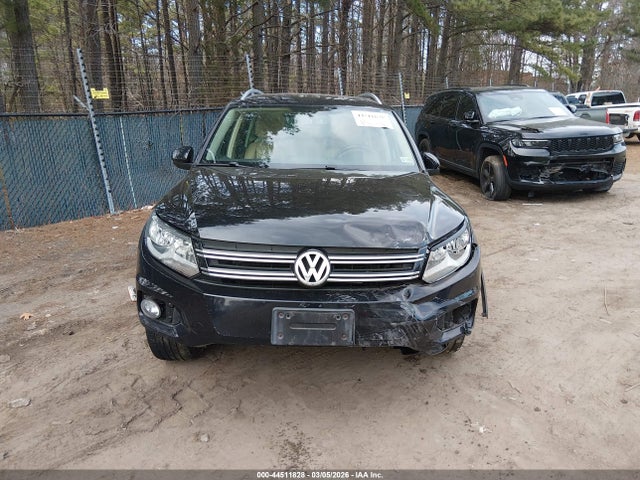 44511828 :رقم المزاد ، WVGBV3AX0EW556316 vin ، 2014 Volkswagen Tiguan Sel مزاد بيع