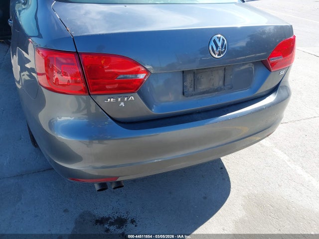 3VWD17AJ7EM398369 Volkswagen Jetta 1.8t Se