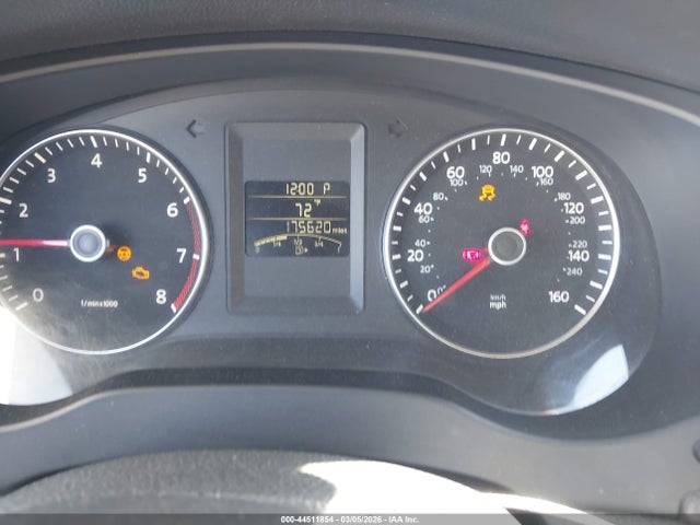 3VWD17AJ7EM398369 Volkswagen Jetta 1.8t Se
