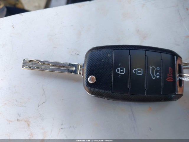 KNDPBCAC4F7782256 KIA Sportage Lx