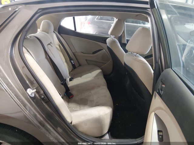 5XXGM4A70FG360379 KIA Optima Lx