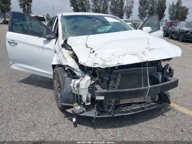 44511908 :رقم المزاد ، 5NPD84LF6JH269710 vin ، 2018 Hyundai Elantra Sel مزاد بيع