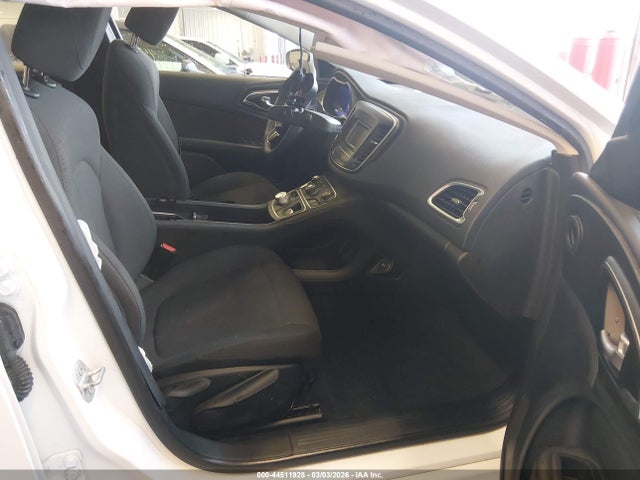 2016 Chrysler 200 Limited მანქანა იყიდება აუქციონზე, vin: 1C3CCCAB2GN101810, აუქციონის ნომერი: 44511928