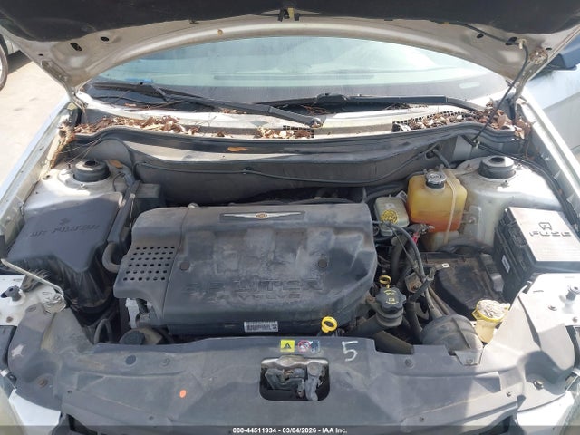 2005 Chrysler Pacifica მანქანა იყიდება აუქციონზე, vin: 2C4GF48455R572674, აუქციონის ნომერი: 44511934