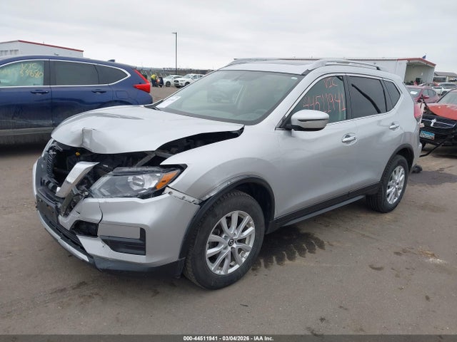 Nissan ROGUE SV 2017 5N1AT2MV0HC847460 Image 2