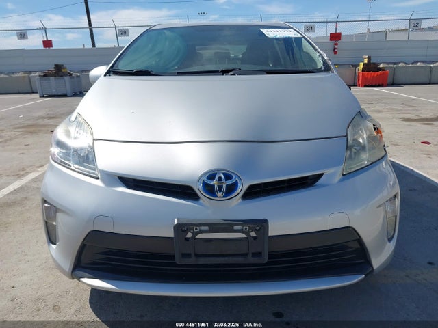 Toyota Prius Two 2015 JTDKN3DU0F2004569 Image 13