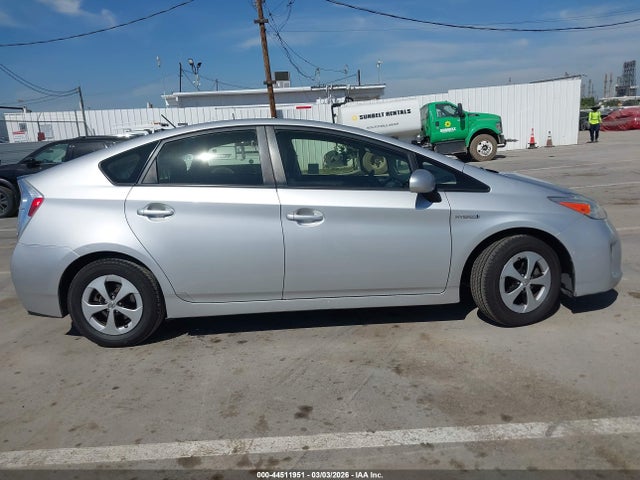Toyota Prius Two 2015 JTDKN3DU0F2004569 Image 14