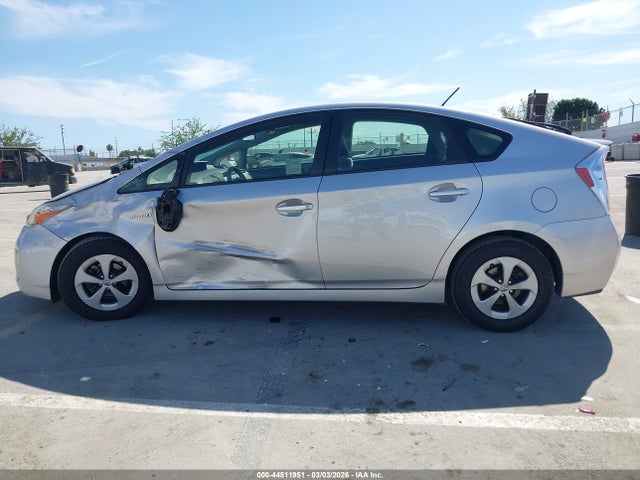 Toyota Prius Two 2015 JTDKN3DU0F2004569 Image 15