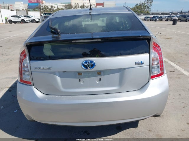 Toyota Prius Two 2015 JTDKN3DU0F2004569 Image 17