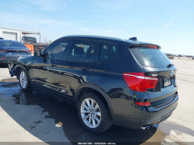 2016 BMW X3 5UXWX9C51G0D73657 Photo 2