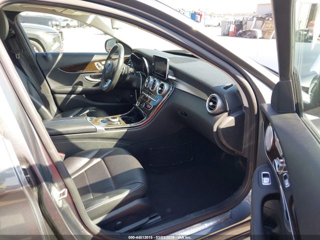 55SWF4JB0HU225935 Mercedes-Benz C 300