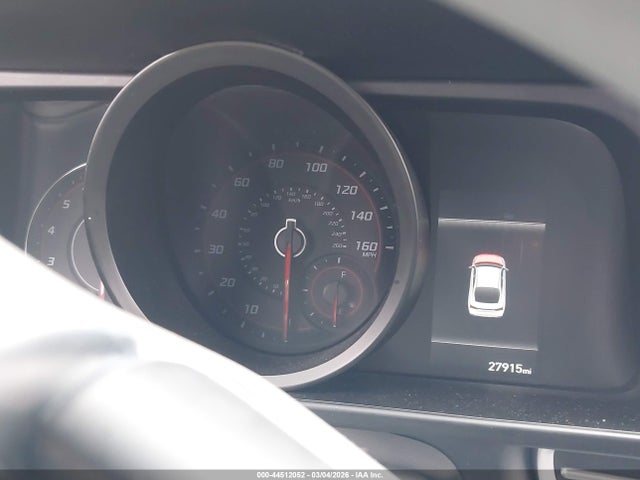 KMHLL4AG0MU138056 Hyundai ELANTRA SE