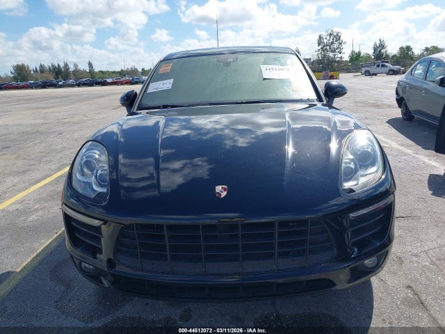 44512072 :رقم المزاد ، WP1AA2A59JLB11135 vin ، 2018 Porsche Macan مزاد بيع