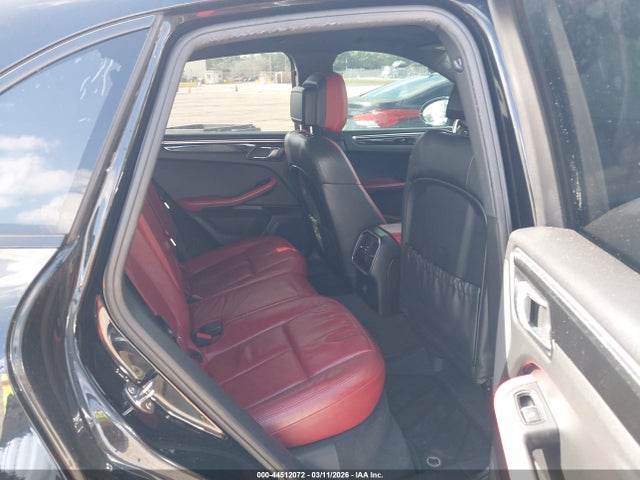 44512072 :رقم المزاد ، WP1AA2A59JLB11135 vin ، 2018 Porsche Macan مزاد بيع