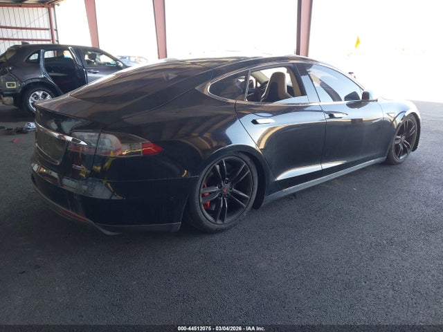 44512075 :رقم المزاد ، 5YJSA1E43GF120104 vin ، 2016 Tesla Model S 90d/p100d/p85d/p90d مزاد بيع