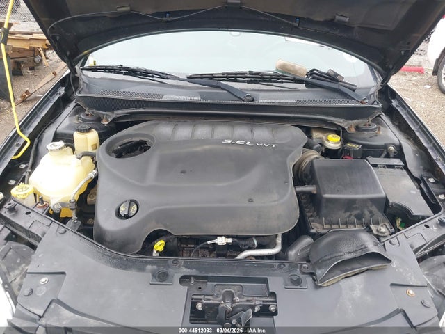 44512093 :رقم المزاد ، 1C3BC2FG7BN517967 vin ، 2011 Chrysler 200 Limited مزاد بيع
